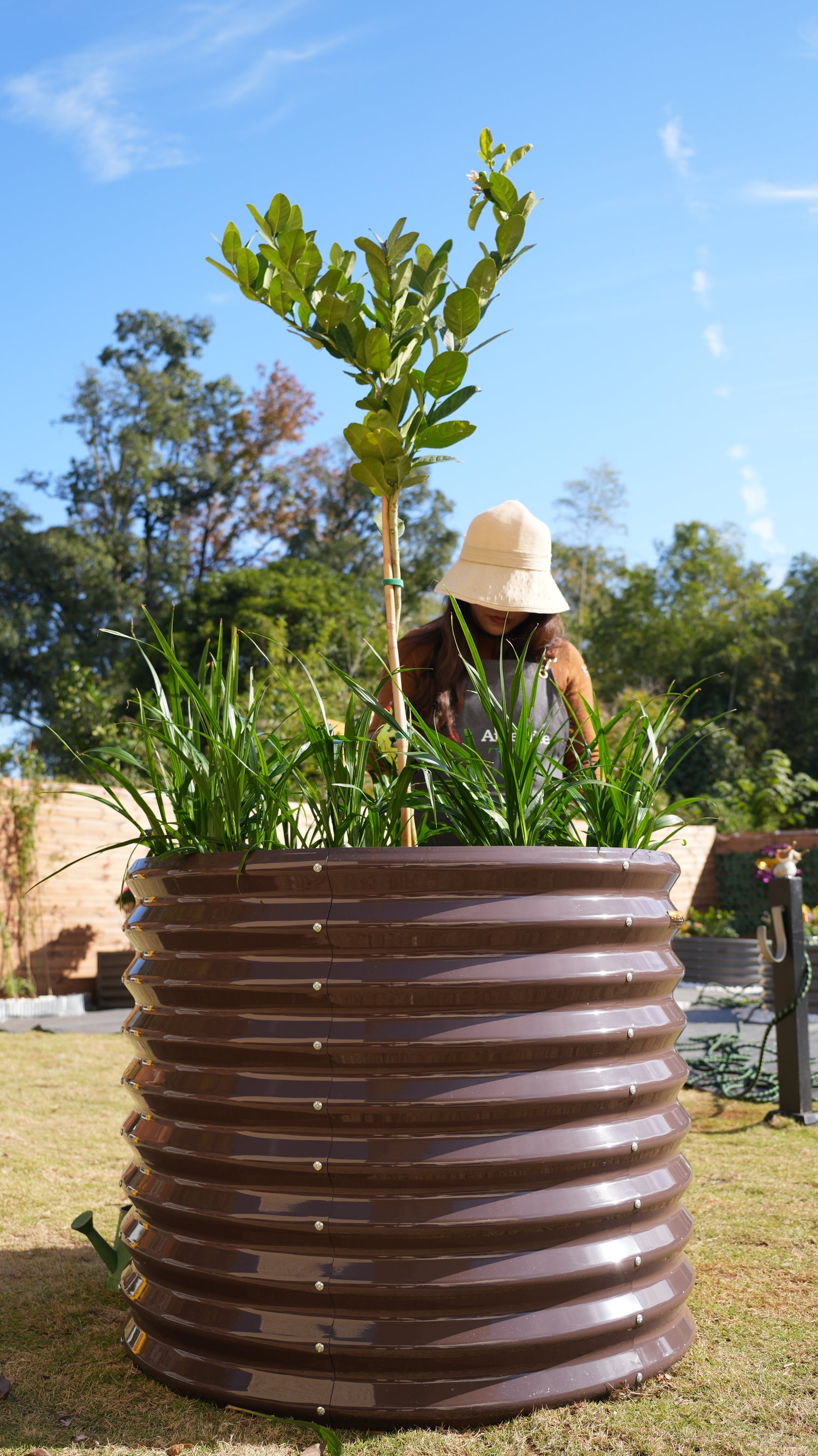 30" Extra Tall 36" Wide Round Easy Assembly Raised Garden Bed